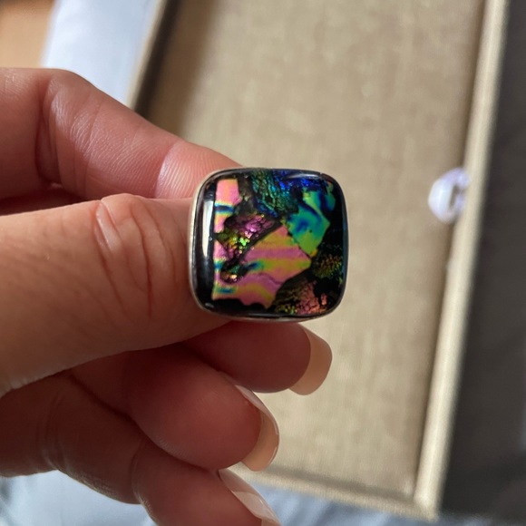 Fun abstract ring - Picture 2 of 6